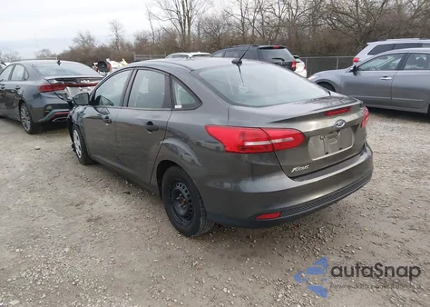 2017 Ford Focus S из США, поврежденный, VIN 1FADP3E23HL323869